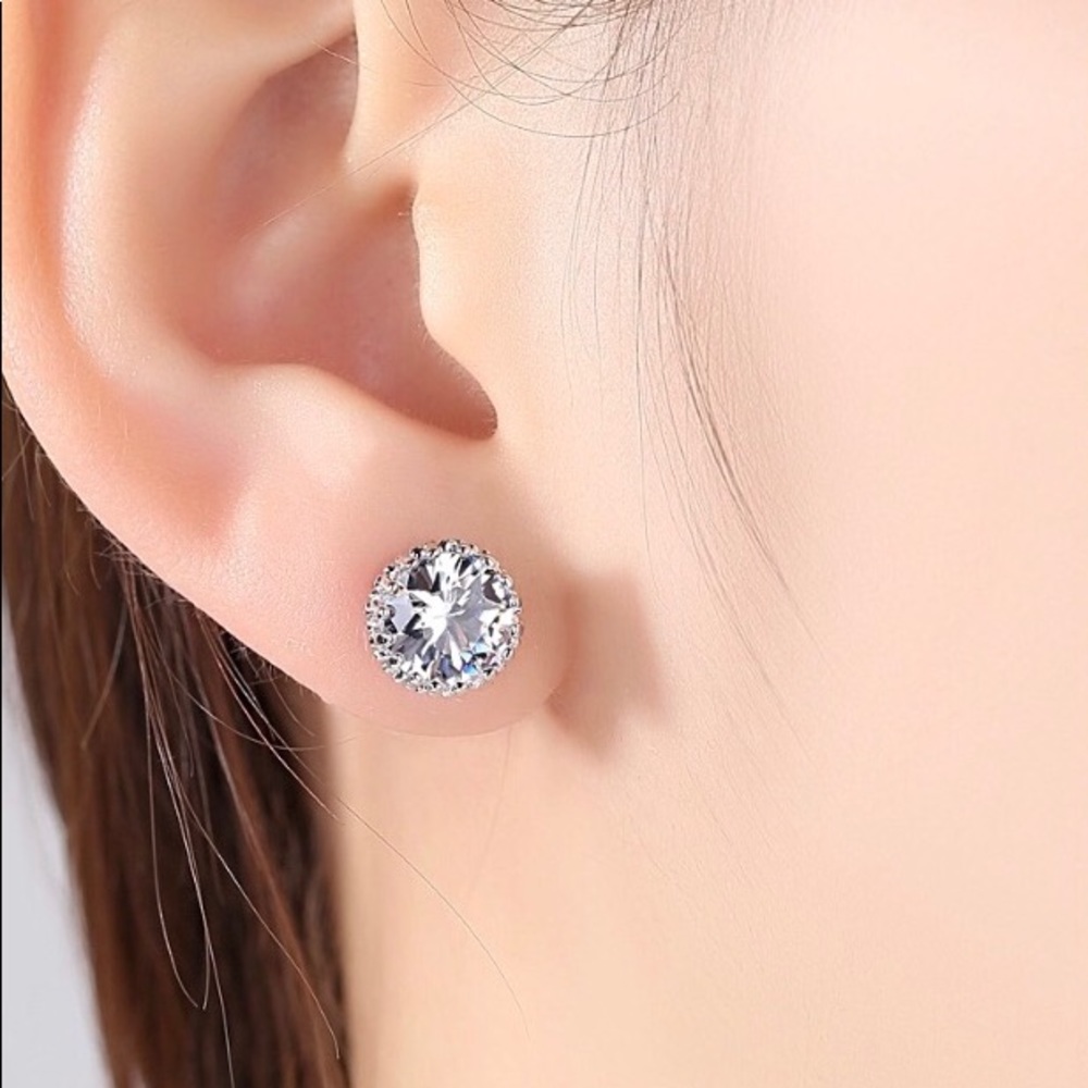Stud Earring - Picture 3 of 3